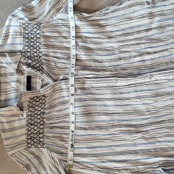 Floreat beige striped ruched button-down shirt extra small - Picture 8 of 8